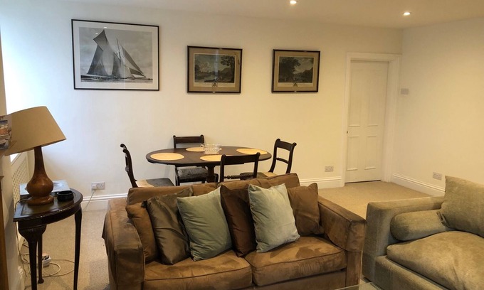Notting Dale Apartment | Notting Hill communal garden 2 bed flat