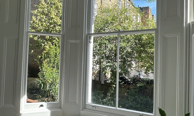 Golborne Apartment | Notting Hill Designer Modern and Bright 1-bed flat