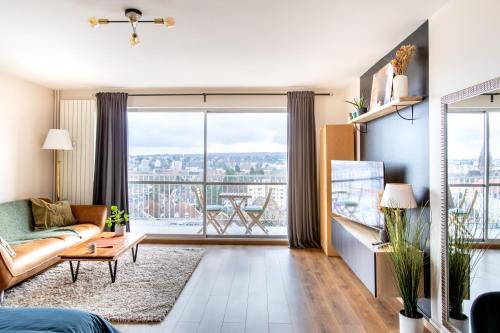 Mulhouse Apartment | Nouveau, Vue incroyable, terrasse & confort
