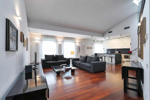 Porta Genova Apartment | NPA20 Luxury Large Apartment in Navigli District