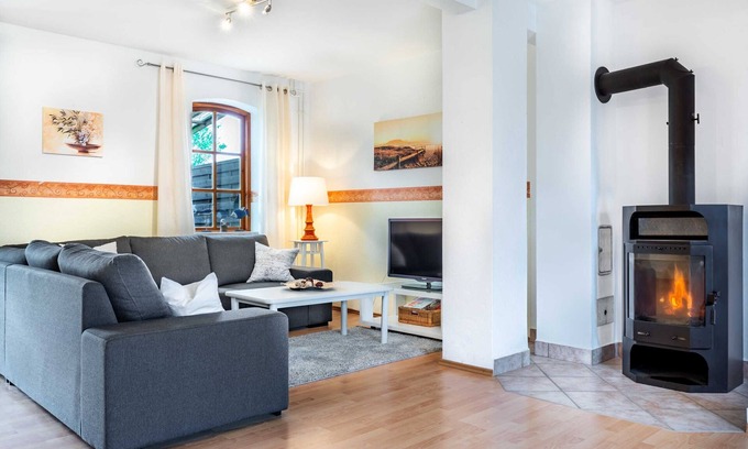 Steffenshagen Apartment | Nr. 4 Kombibuchung Fewo 1 + 2 mit 5 Schlafzimmern - Ostsee Bauernhof Schwalbennest OFC 15