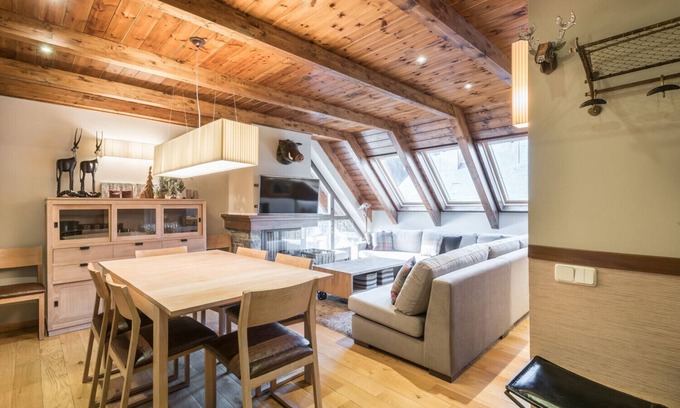 Baqueira Apartment | Nuevo Artic by Totiaran