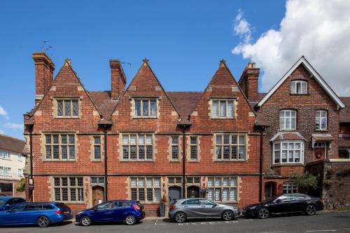 Arundel House | Number 42 By The Butler Collection