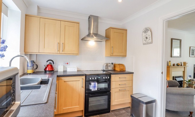 Sudbury Cottage | NUMBER SIX, romantic, character holiday cottage in Sudbury
