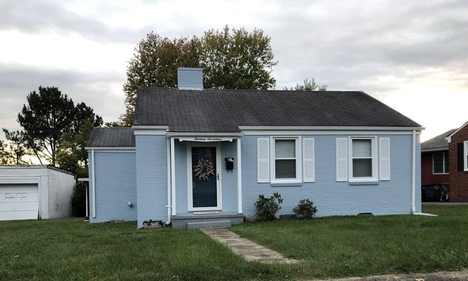 Kingsport House | Nurse Owned, Cozy Home Close to Everything