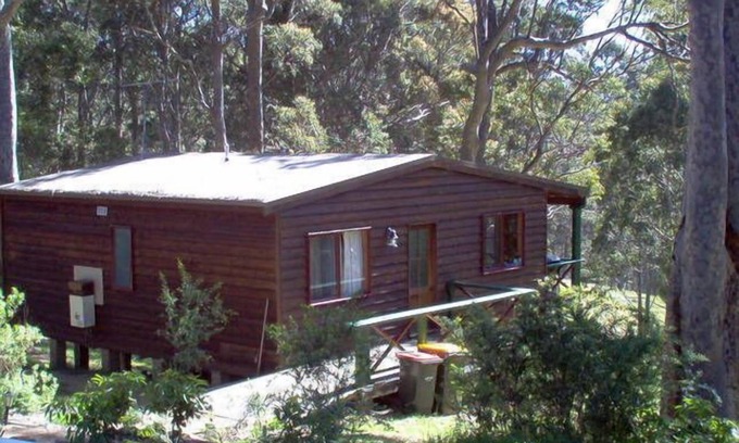Bermagui Cottage | Nutley Cottage- bliss among the gum trees
