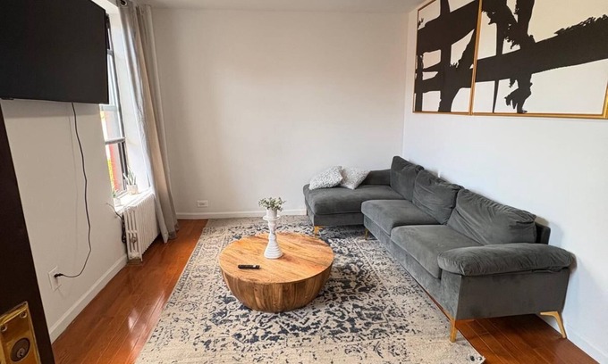 Ukrainian Village Apartment | NY-11-6 Cozy 1BR 1BATH In East Village