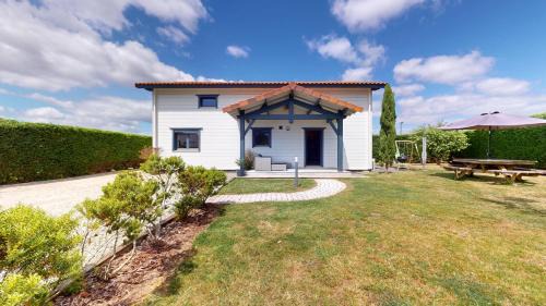 Saint-Maixent-sur-Vie House | O Coeur du Bois