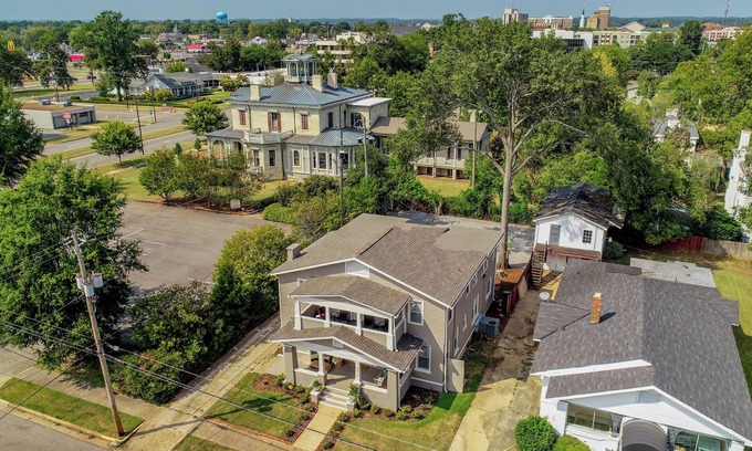 Tuscaloosa Apartment | Oak - Apt.2 - Book for 30 days or longer!