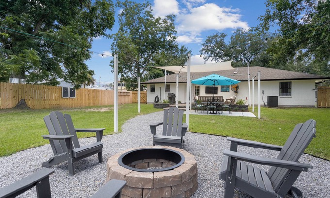 Old Town House | Oak Coastal Retreat! Fire Pit! Golf Cart Included!