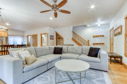 Sisters House | Oak Street Retreat