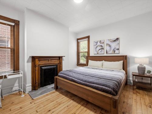 South Oakland House | Oakland, Pittsburgh !D Modern and Stylish Private Bedroom with Shared Bathroom