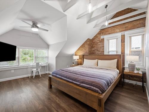 South Oakland House | Oakland, Pittsburgh !F Unique and Stylish Private Bedroom with Private Bathroom