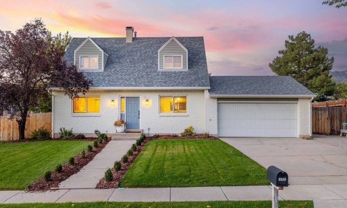 Sandy House | Oakley’s House | 20 Min to Snowbird Ski Resort
