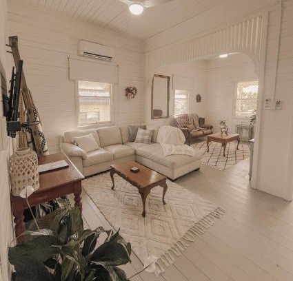 Bundaberg West House | Oakmore Cottage Charming Queenslander close to CBD