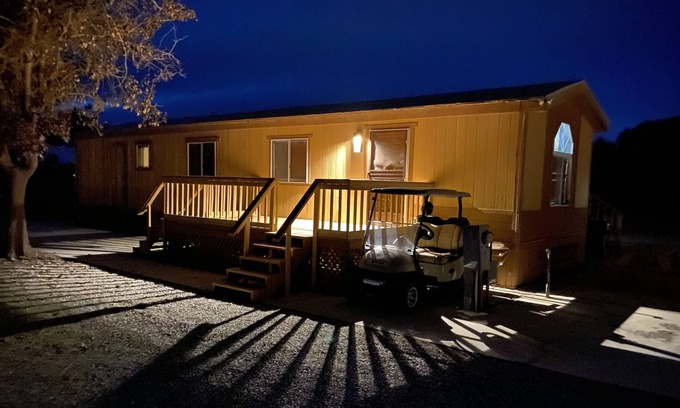 Pahrump House | Oakridge - ADVENTURE BASE CAMP near Death Valley