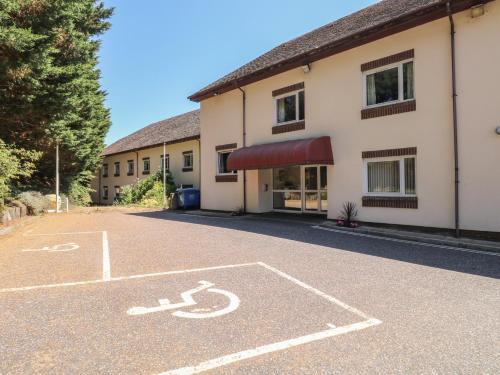 Kingsteignton Apartment | Oakwood