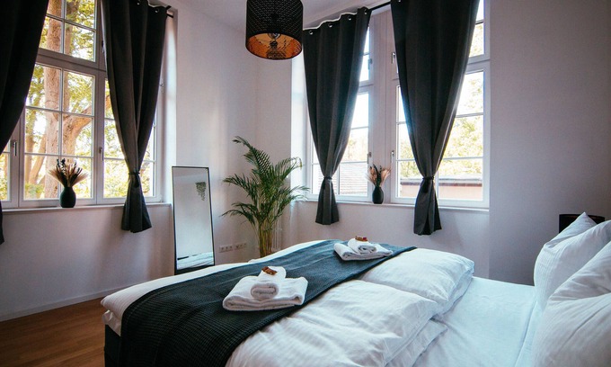 Neurochwitz Apartment | Oasis Appart - Living in Königspark - Elbhang Dresden - Large Terrace - Netflix