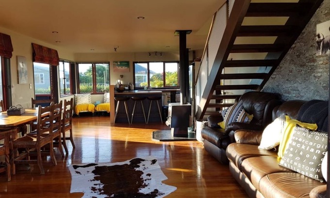 Riverton House | Oasis by the Beach, Riverton Rocks