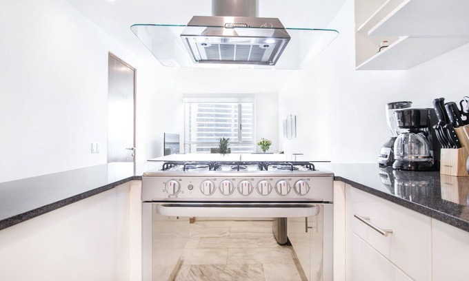 Granada Apartment | Oasis Downtown | Polanco 2BR Apt Luxury Amenities