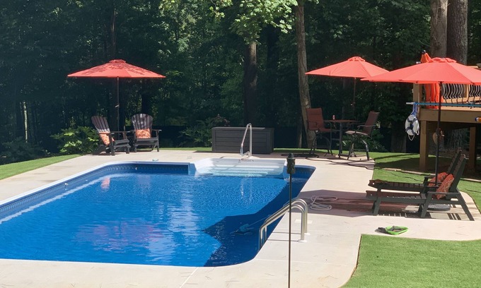 Cliftondale House | Oasis in South Fulton; pool, hot tub, games! Near Six Flags, shopping and more!