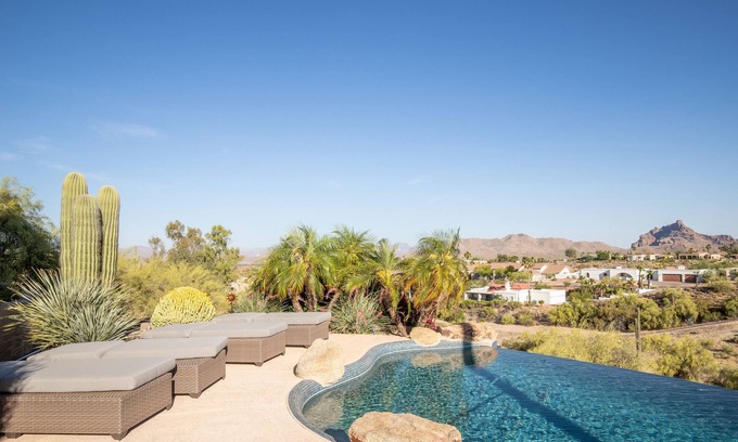 Fountain Hills House | Oasis in the Sun by HomeSlice Stays