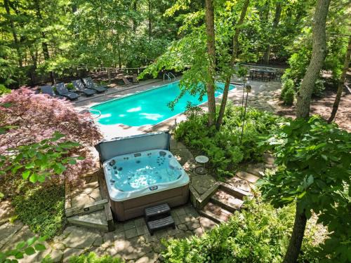 New Buffalo House | Oasis in the Woods