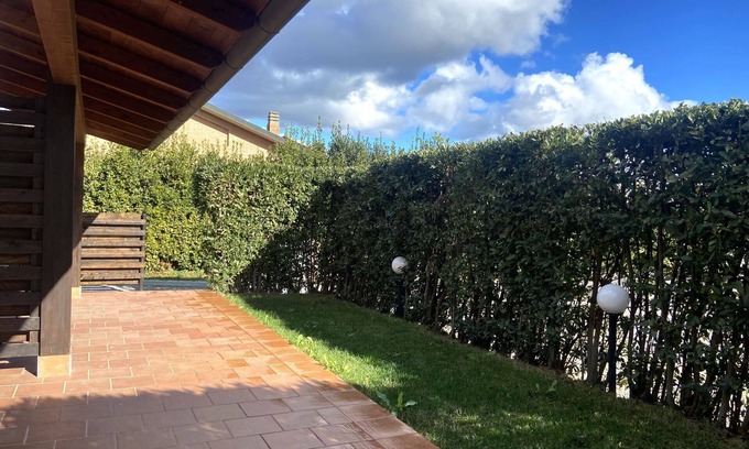 Follonica Apartment | Oasis La Rosa in the Countryside