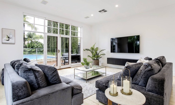 Dulwich House | Oasis - Luxe living, with pool/walk to cafes