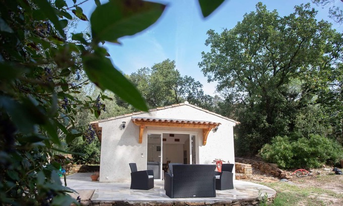 Cuers House | Oasis of calm in the hills and vineyards