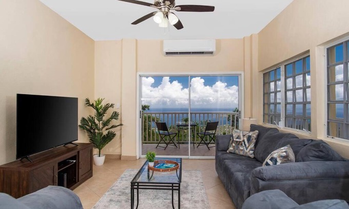 Estate Lerkenlund Apartment | Ocean and Magens Bay View @ NorthStar Escape