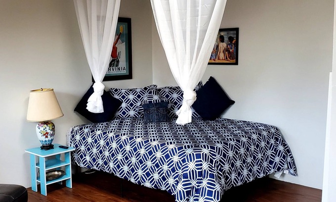 Point Loma Heights Apartment | Ocean Beach #3, Breeze, Retro/Cozy, Studio Cottage only 3 blocks to beach!⛱