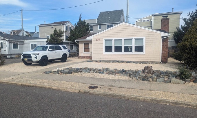 Lavallette House | Ocean Beach Shores Family/Pet Friendly Shore Vacation