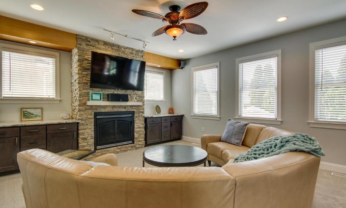 Little Salisbury House | Ocean City Home with Fire Pit and Grill Walk to Beach