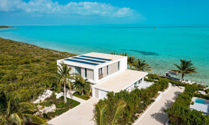 Leeward Settlement Villa | Ocean Dream 5 BR Villa Aqua