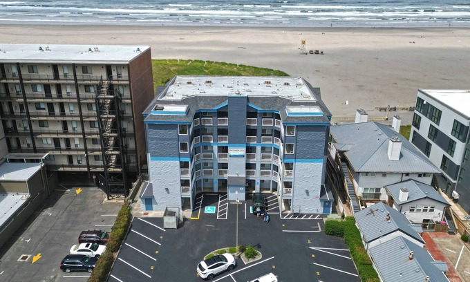 Seaside Condo | OCEAN FRONT: A WAVE FROM IT ALL: Seaside Vacation Homes, Inc Managed