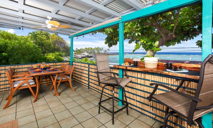 Kahaluu Bay House | Ocean Front Beach House located only steps from the water!