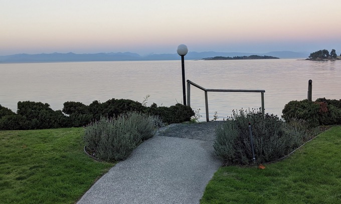 Regional District of Nanaimo Condo | Ocean Front Condo