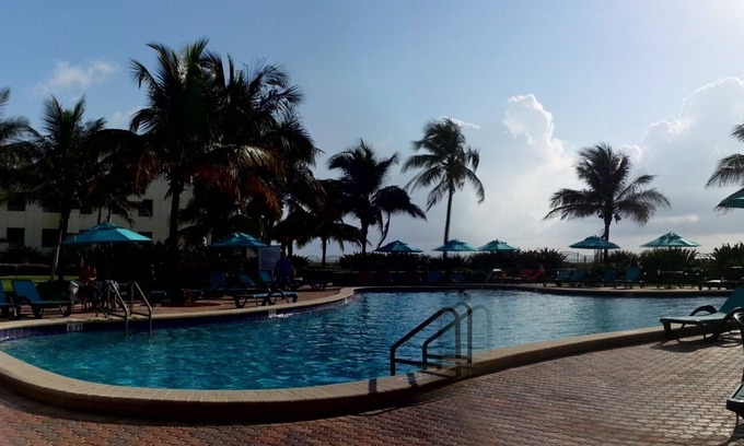 Seybold Condo | Ocean Front Condo - Relax and Enjoy Min Stay 3 nightsnSpecial WEEKLY n