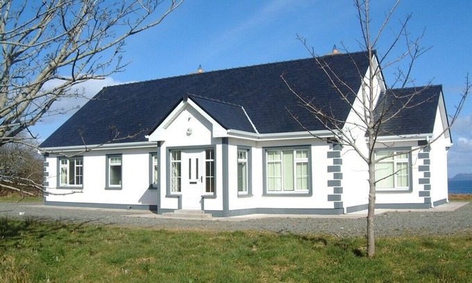 Louisburgh Cottage | Ocean front cottage in private location