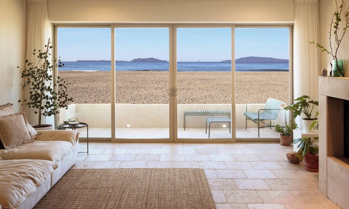 Silver Strand House | OCEAN FRONT - HIGH END - ON THE SAND - Zenview - 4-bedrooms - Serene -Sleeps 10