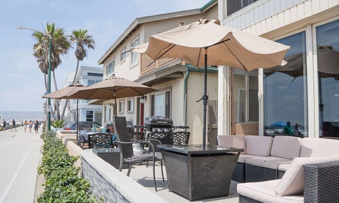Central Mission Beach Condo | Ocean Front On Sand: Beach Level Patio/BBQ/Firepit/AC/2BR/2BA/Parking
