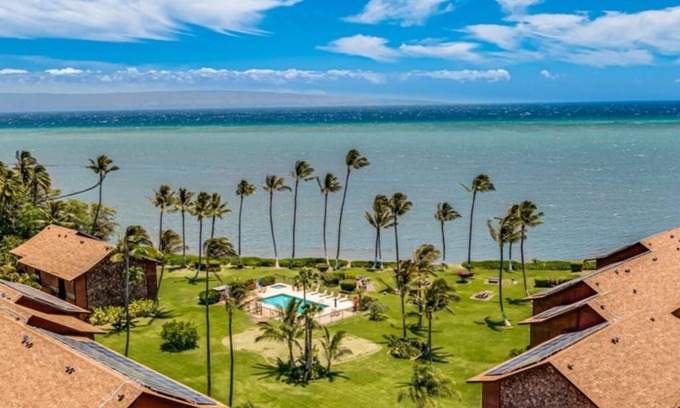 Kaunakakai Condo | Ocean Front Retreat W/Kitchen-Molokai Shores A308