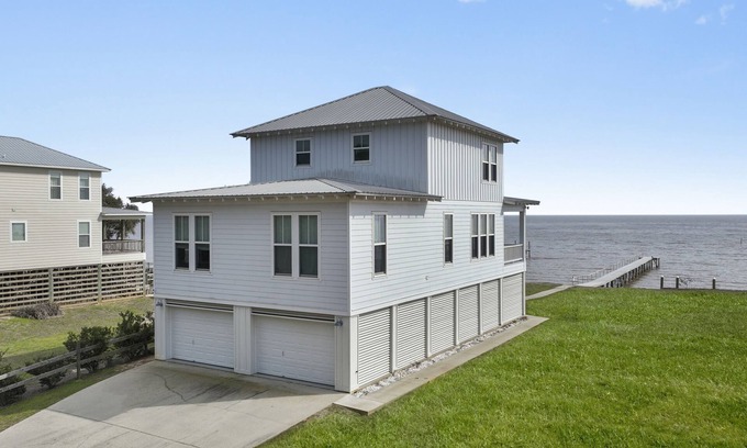 Ocean Springs House | Ocean Front Serene & Rejuvenating Home on the Gulf