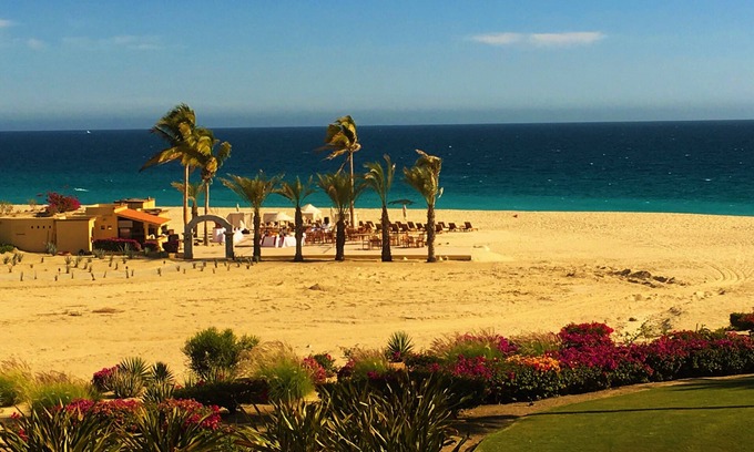 San Jose del Cabo Condo | Ocean Front Two Bedroom W/Spectacular View Plus Free Parking & wifi