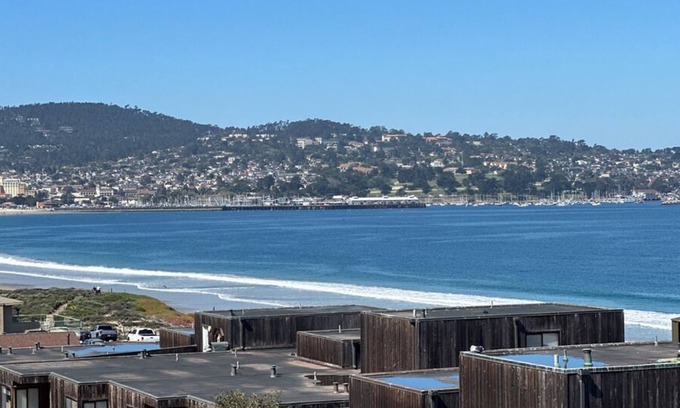 Monterey Condo | Ocean Harbor 427 - Monterey Condo - Beachfront with Ocean Views, Pools, Gym and Saunas