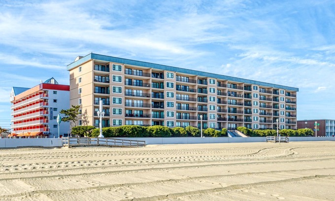 Ocean City Condo | Ocean Hideaway 607-Oceanfront 18th St, Free WiFi, Elev, W/D, AC