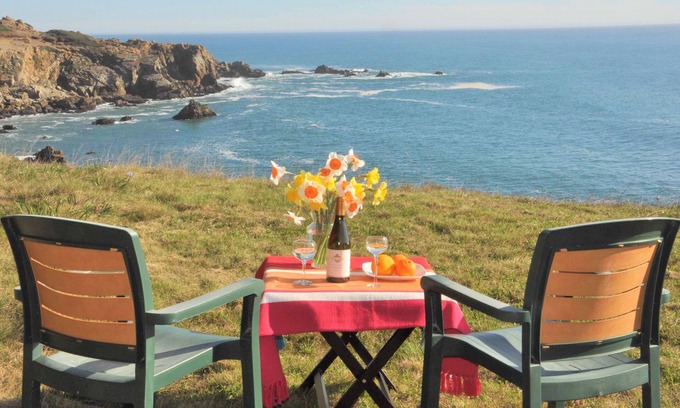 Timber Cove House | Ocean Hideaway: Your Romantic And Private Oceanfront Retreat!
