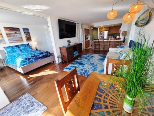 Waikiki Apartment | Ocean & Marina View Suite