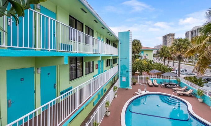 Bermuda Riviera Hotel | Ocean Reef Hotel